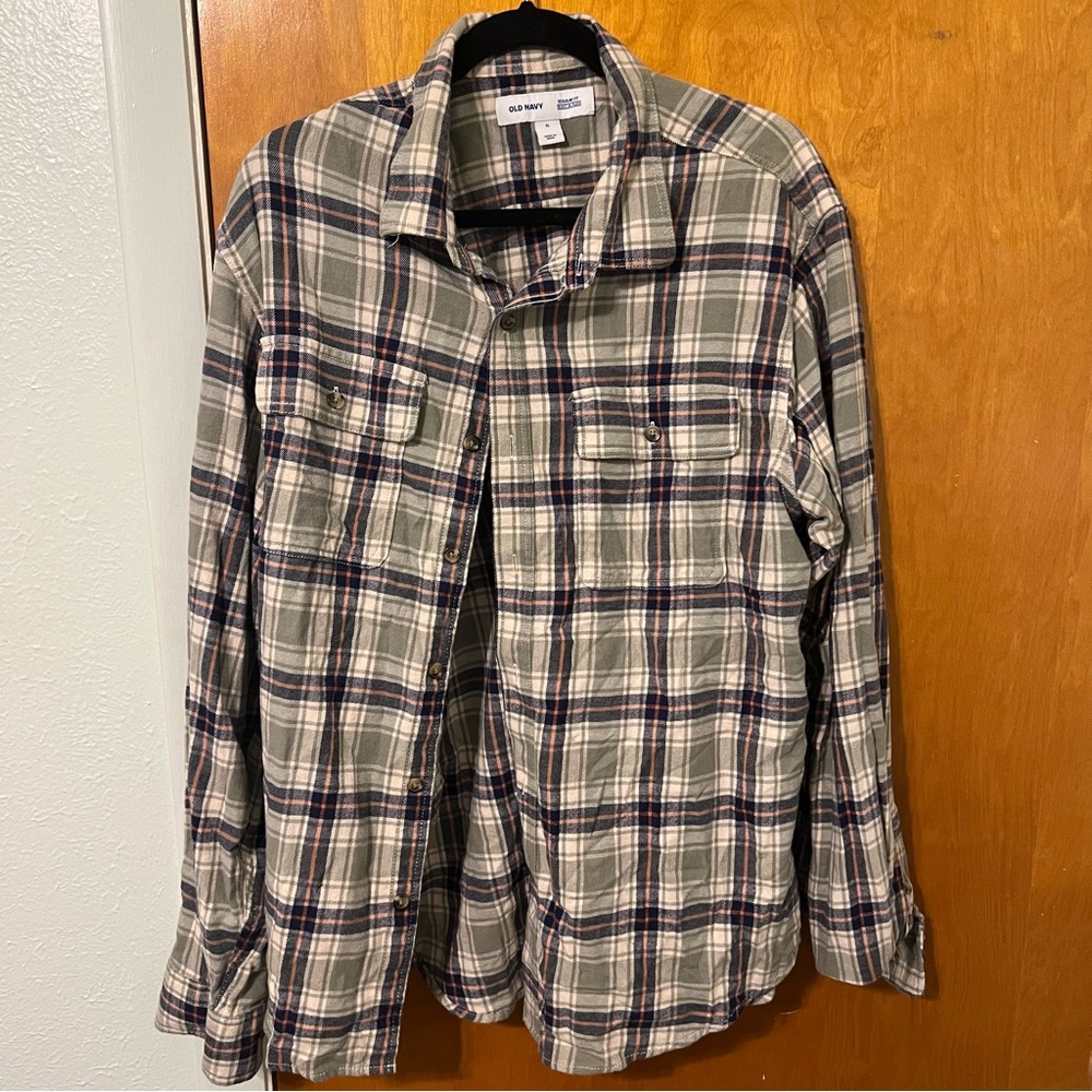 Old Navy Men’s Classic Fit Pocketed Flannel Shirt XL